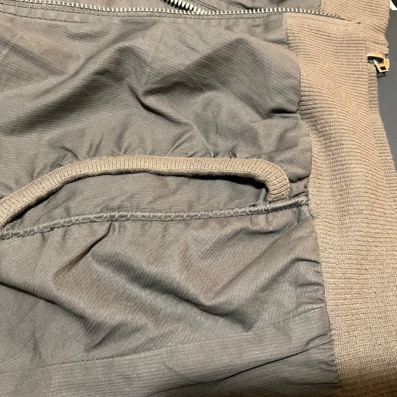 Casual zip up, mid sleeve cotton jacket, women’s size small - Picture 8 of 9